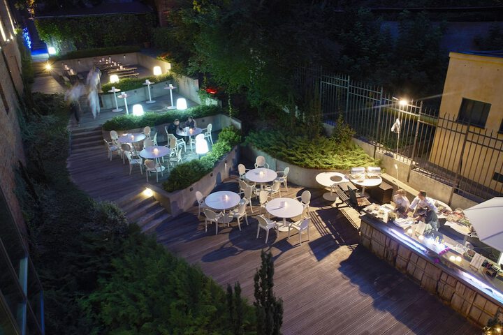 Hotel Exterior 64 of 70