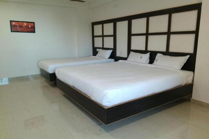 Room 5 of 7
