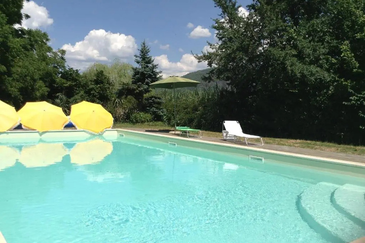 Pool 5 of 8