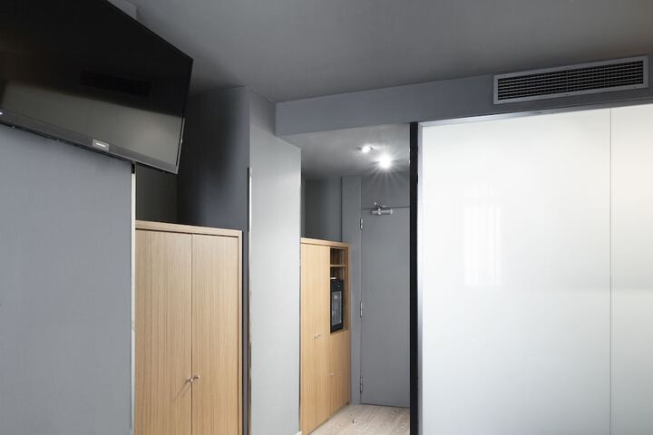 Room 15 of 73