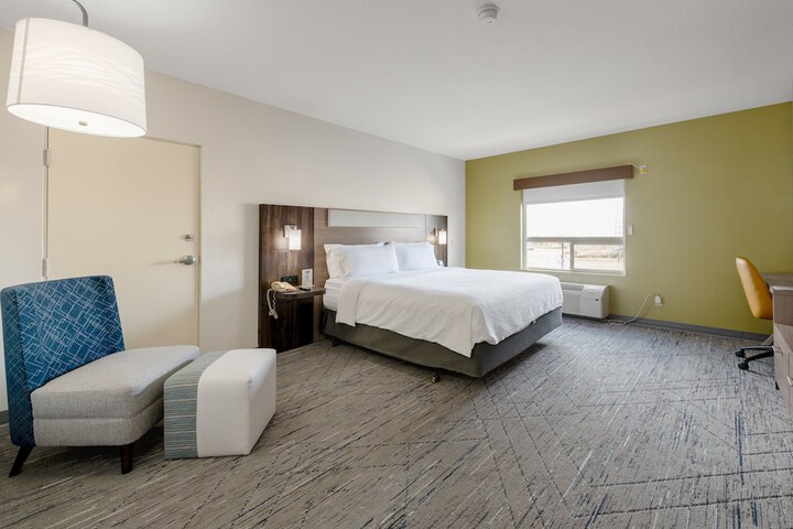 Room 4 of 64