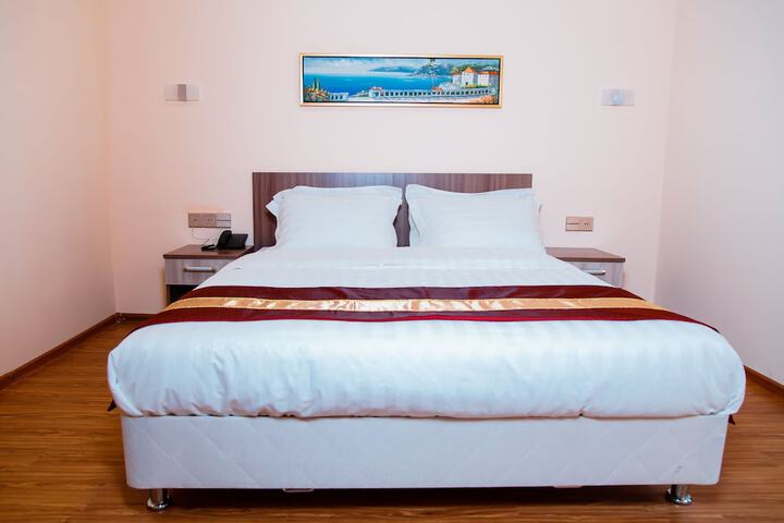 Room 4 of 46