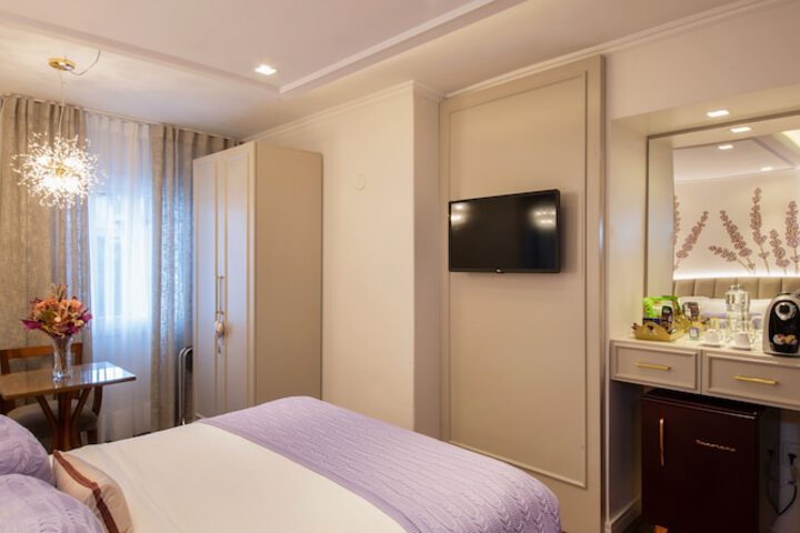 Room 10 of 78