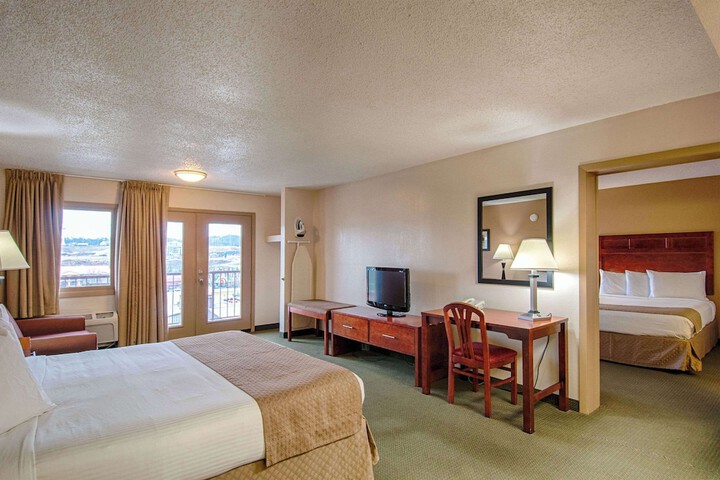 1 King Bed (17 of 17)