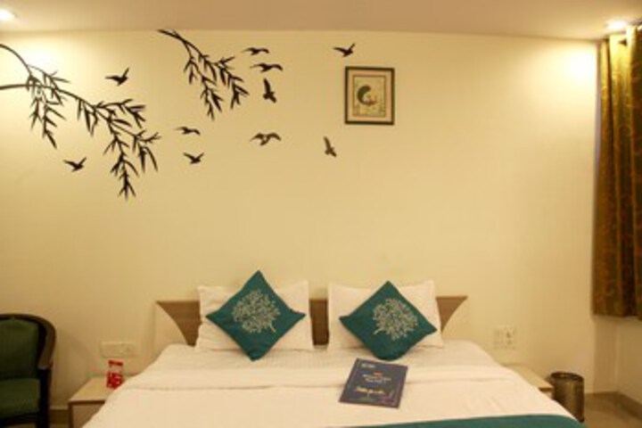 Room 33 of 35