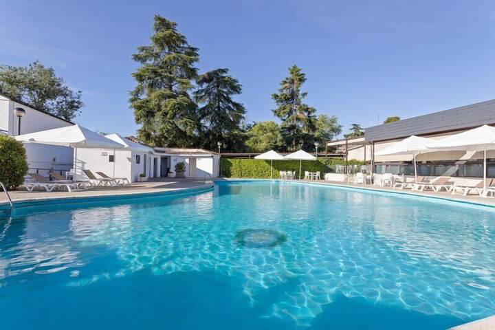 Hotel with Pool
