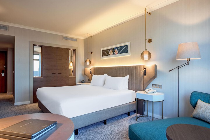 Room 30 of 201