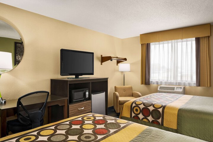 Room 28 of 45