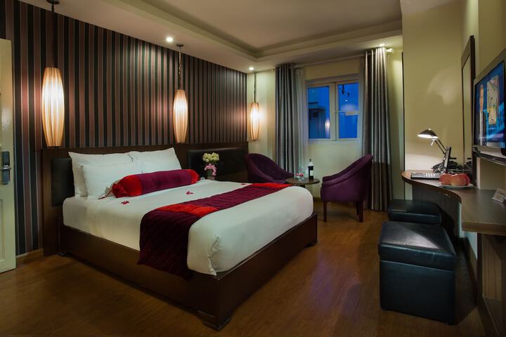 Room 18 of 28