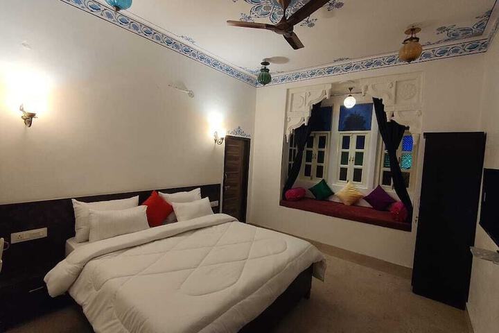 Room 5 of 31