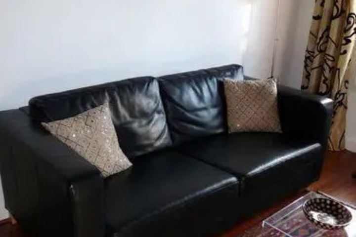 Room 8 of 10