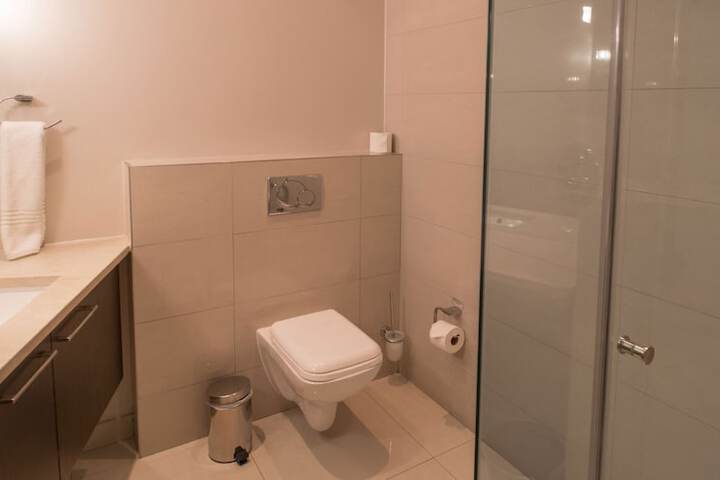 Room 53 of 78