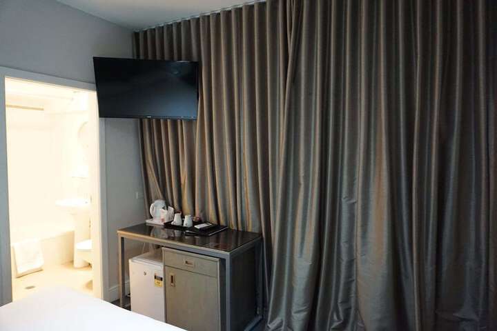 Room 26 of 60