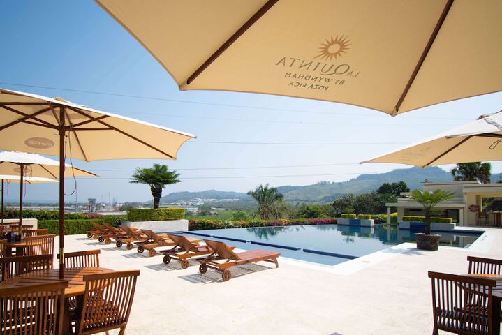 Pool Hotel