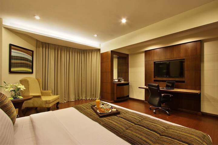 Room 4 of 55