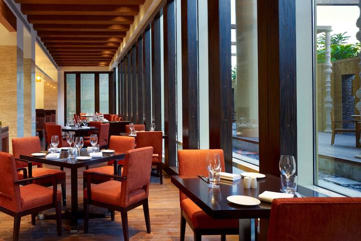 Dining 104 of 135