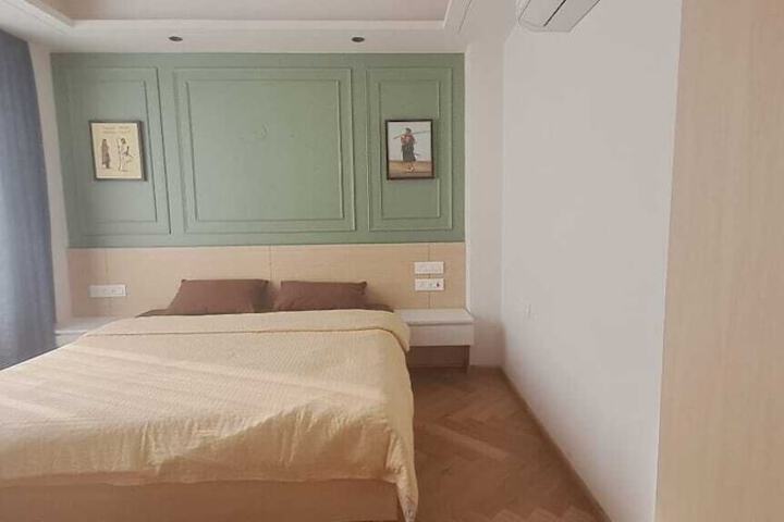 Room 22 of 48