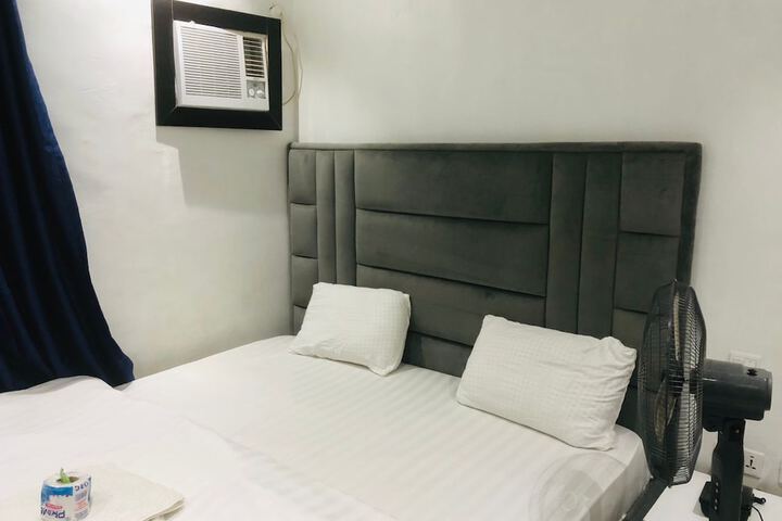 Room 15 of 24