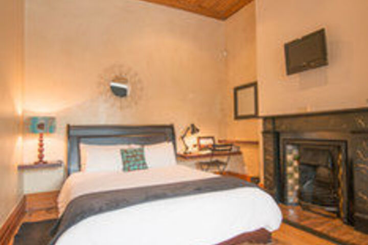 Hotel Suite Photo