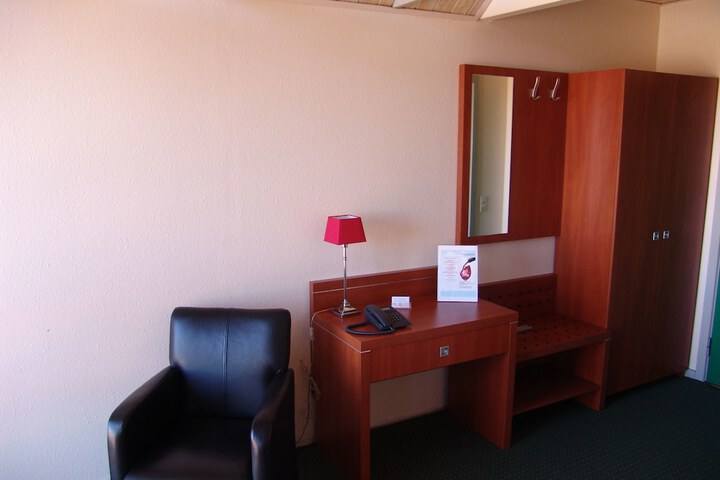 Room 3 of 58