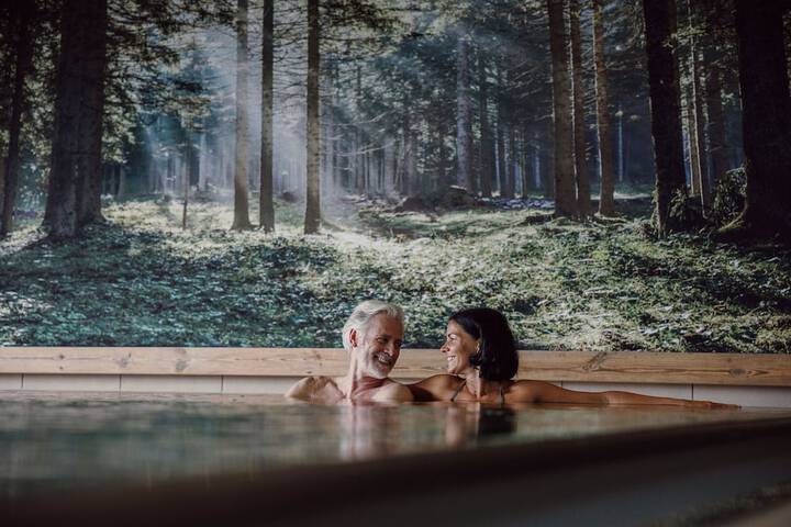 Pool 42 of 77