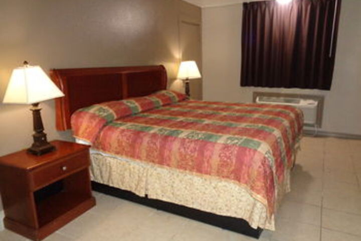 Room 3 of 20