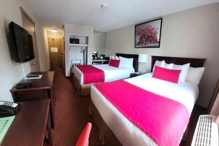 Room 9 of 28