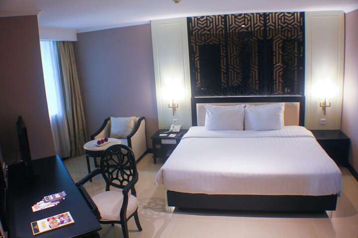Room 17 of 48