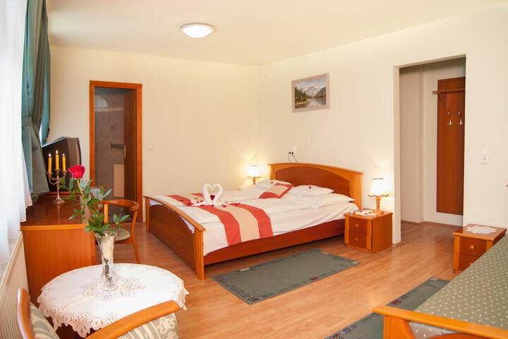 Room 9 of 42