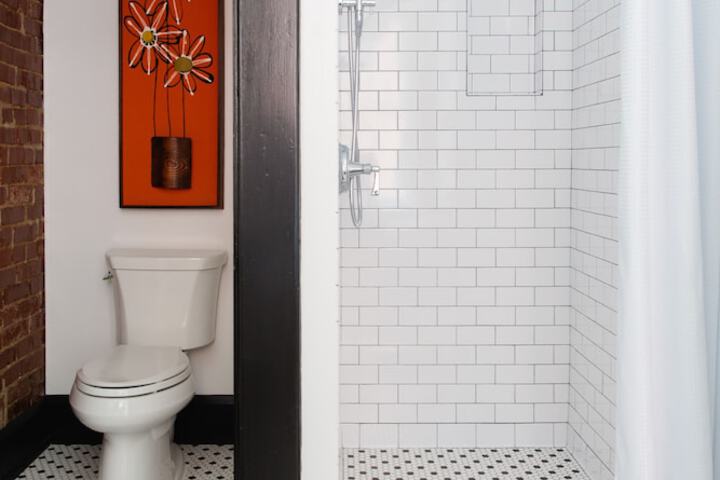 Bathroom shower