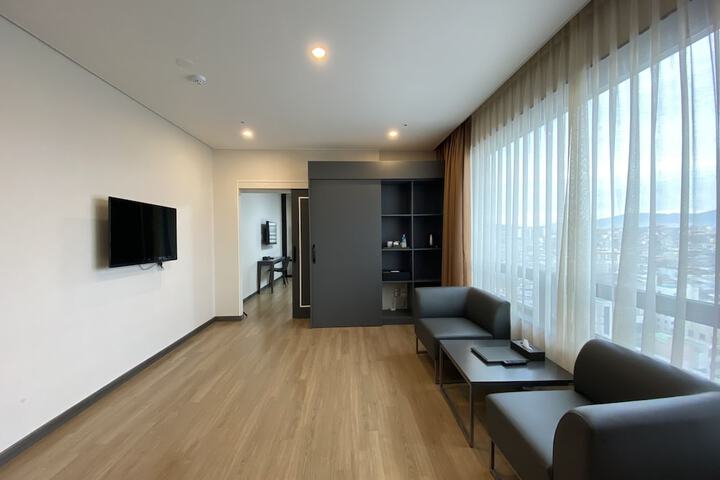 Room 26 of 48