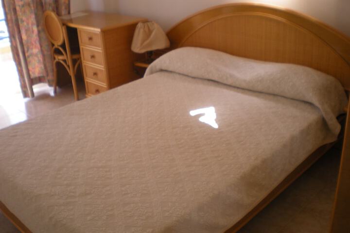 Room 13 of 50