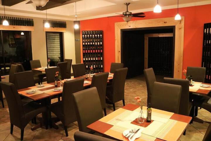 Dining 52 of 72