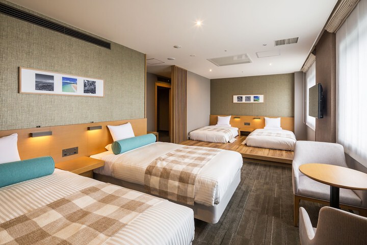 Room 13 of 82