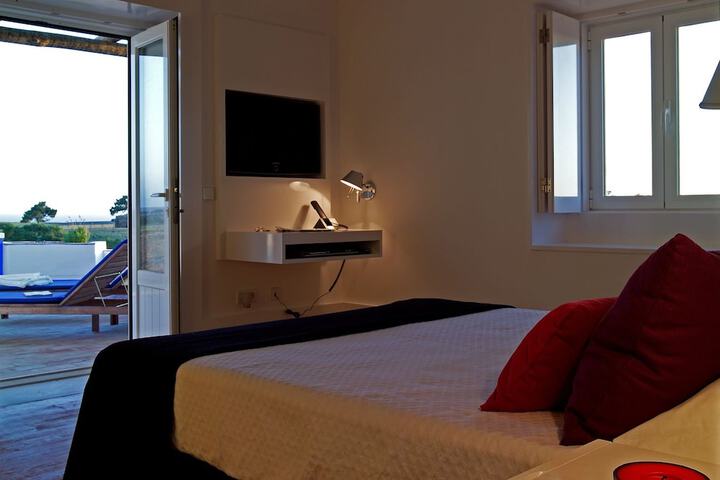 Room 34 of 179