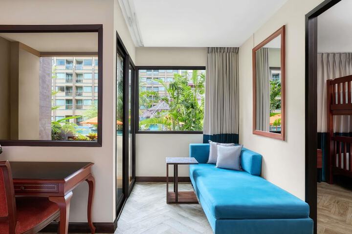 Room 42 of 189