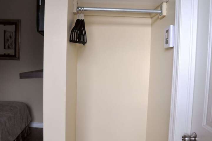 Room 4 of 59