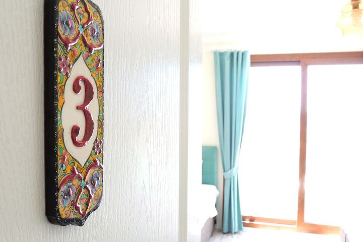 Room 28 of 61