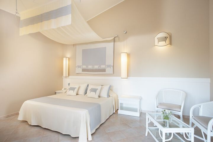 Room 7 of 25