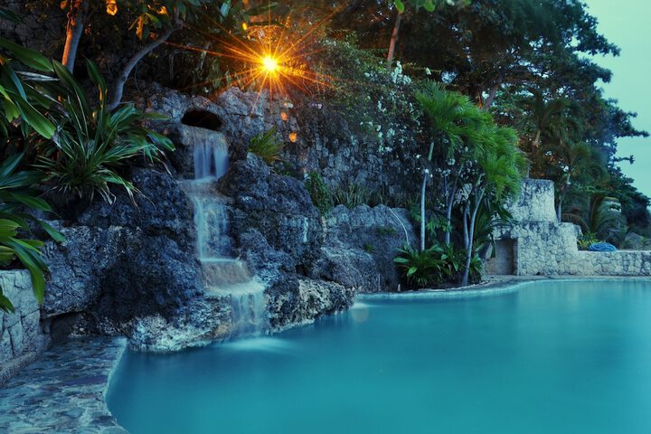 Pool 28 of 44
