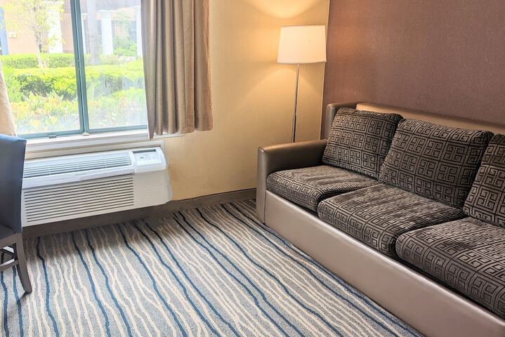 Room 7 of 19