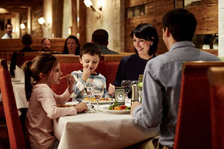Dining 83 of 134