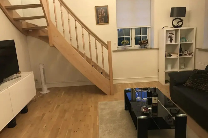 Room 9 of 21