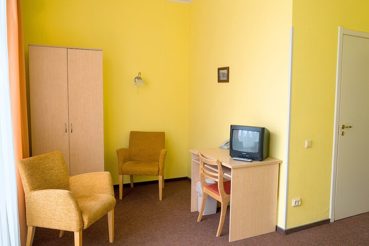 Room 16 of 51