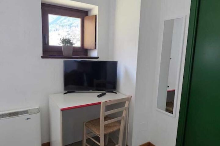 Room 7 of 50