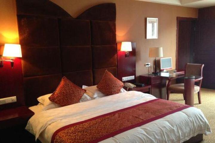Longjin International Hotel
