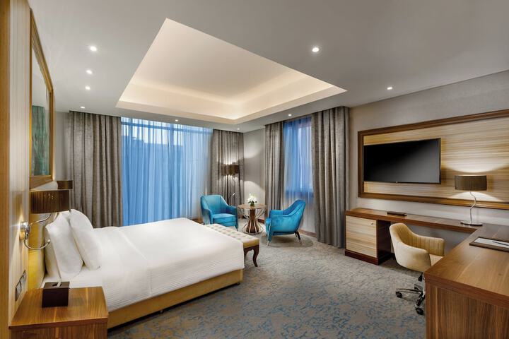 Room 32 of 79