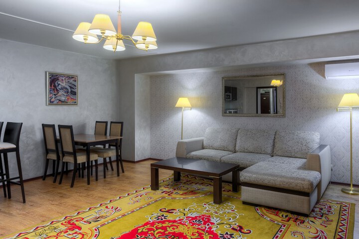 Room 27 of 52