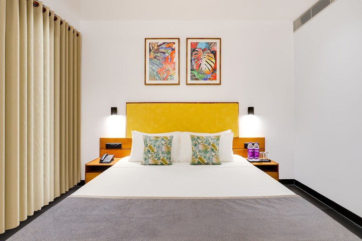 Room 9 of 59