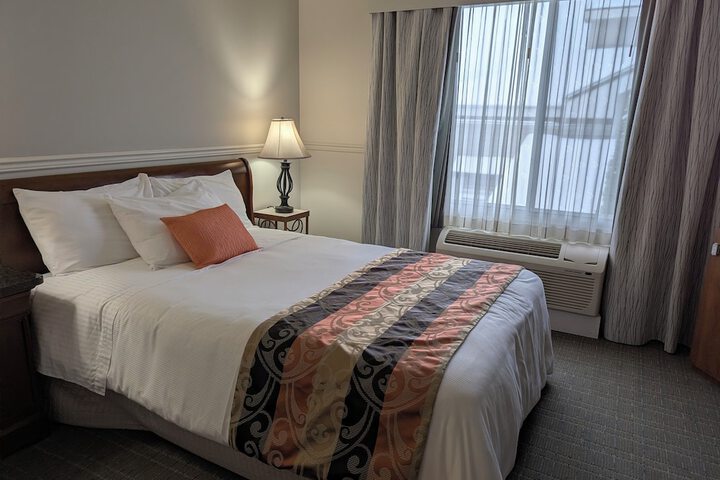 Room 12 of 50